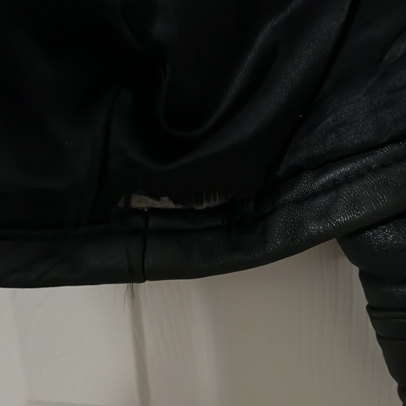Men’s Leather Bomber Jacket - Picture 7 of 7
